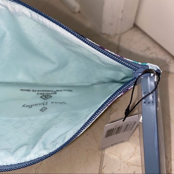 Vera Bradley Lighten Up Wristlet Penelope’s Garden - Picture 4 of 7